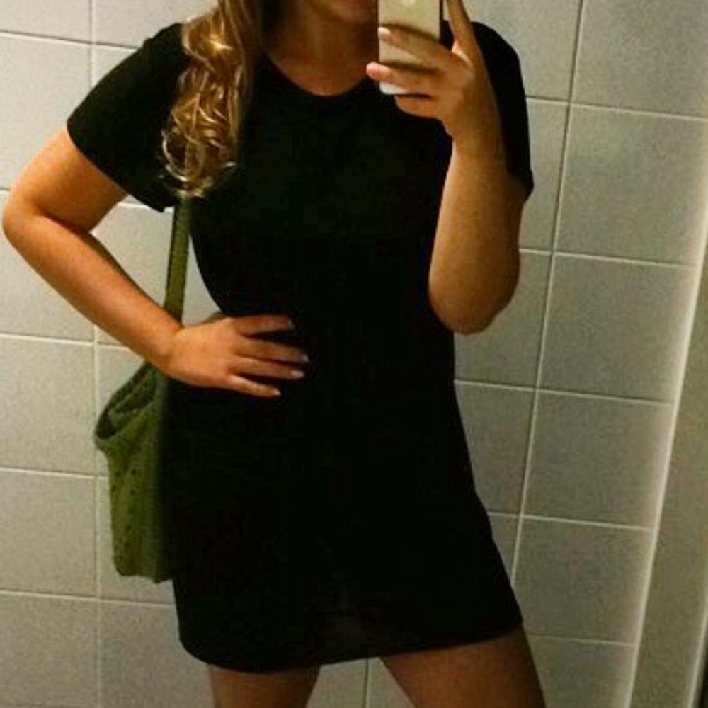 H&M Black Open-Back T-shirt Dress